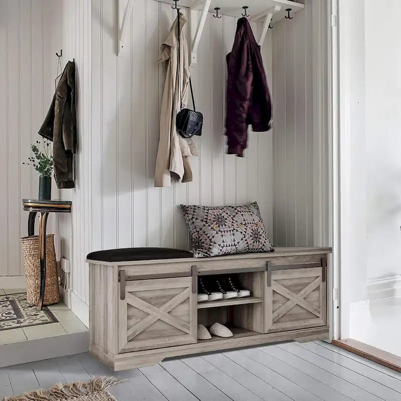Banc à chaussures d'entrée avec rangement et porte coulissante de style grange – 120 cm x 39 cm x 45 cm